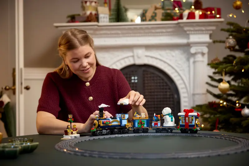 LEGO® Icons Holiday Express Train (Set 10361)