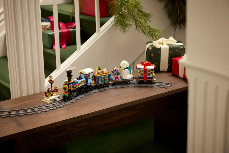 LEGO® Icons Holiday Express Train (Set 10361)